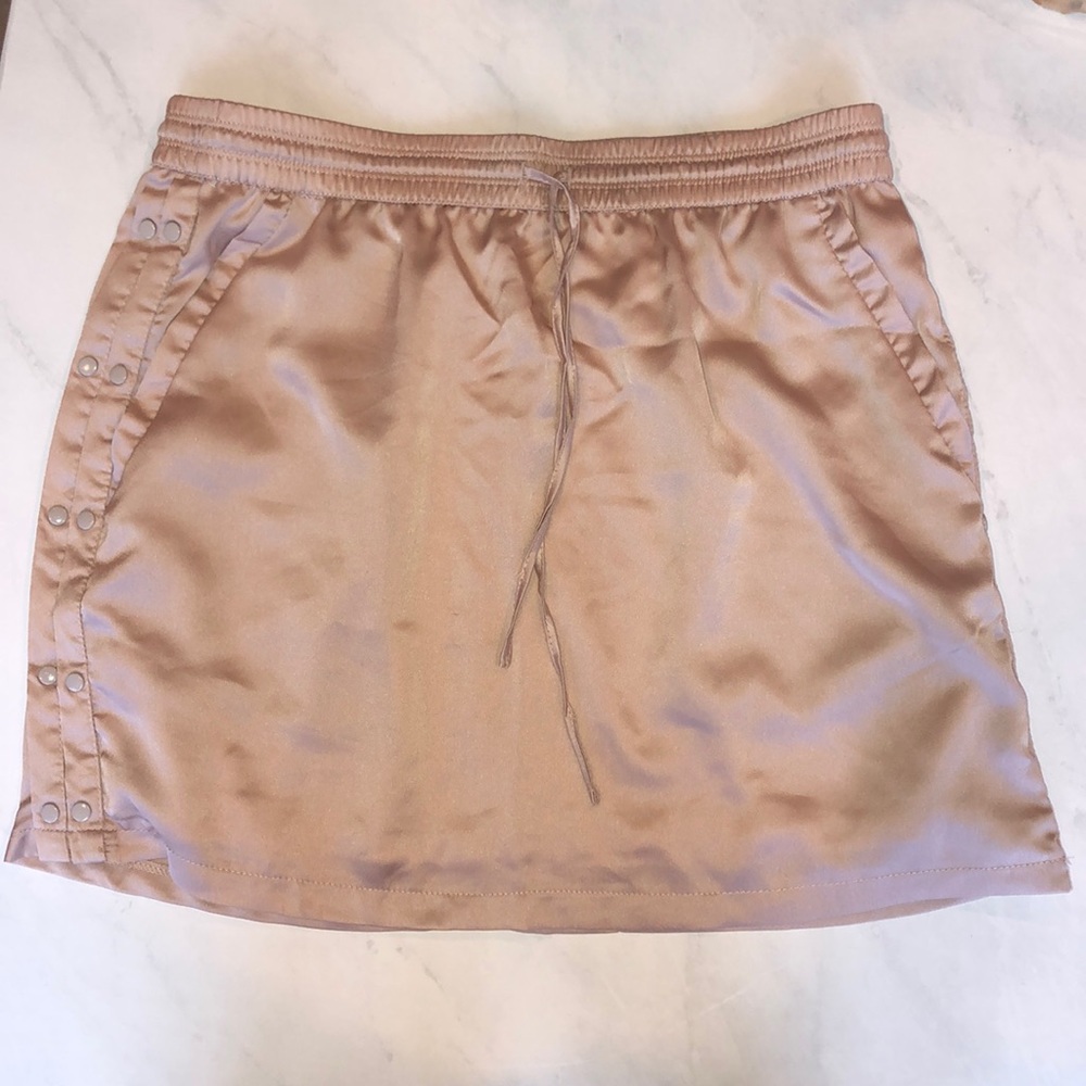 Satin light pink/cream skirt
